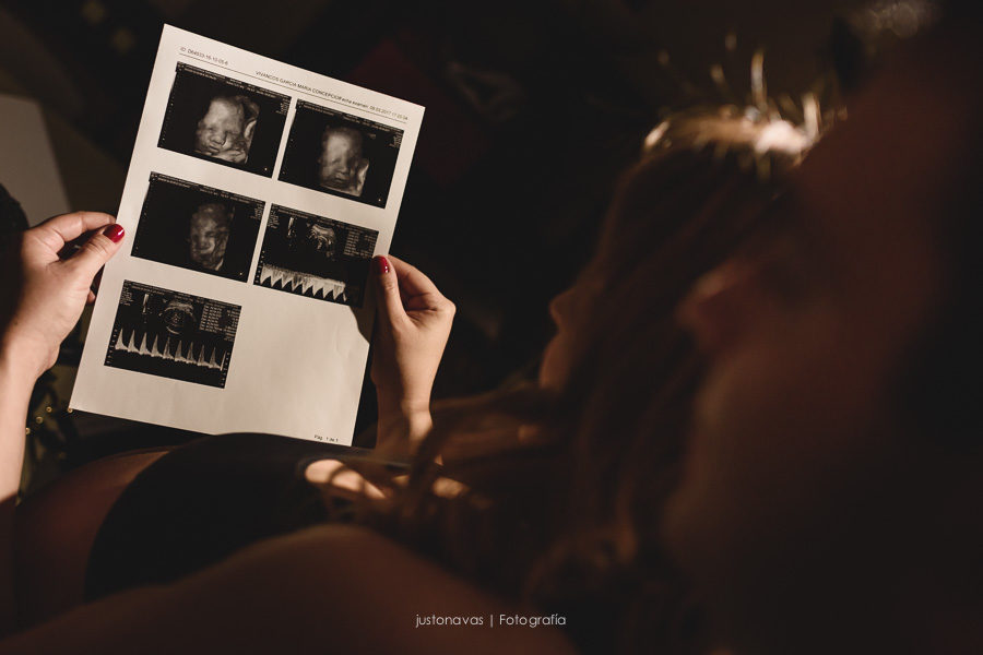 sesion-de-embarazo-diferente-justo-navas-fotografia