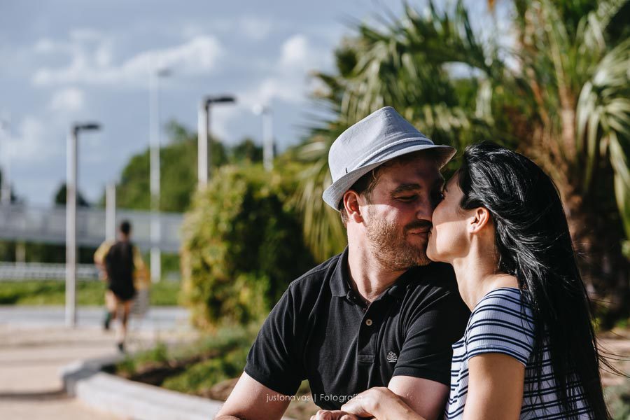 sesion de fotos de pareja en parque justo navas fotografia